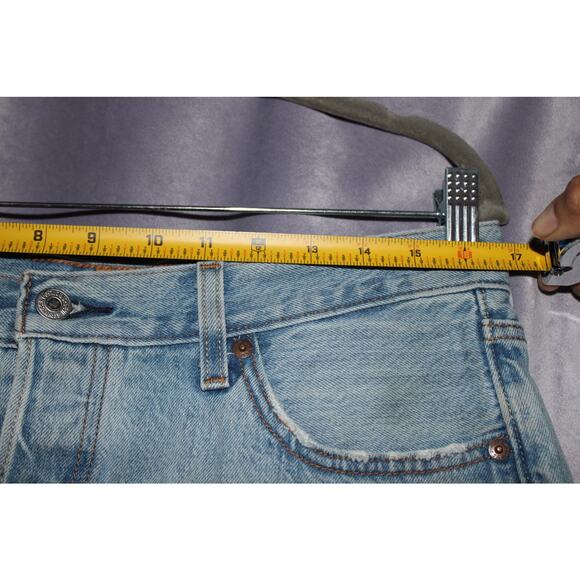 Levis Jean Shorts Size 29 - Picture 6 of 6